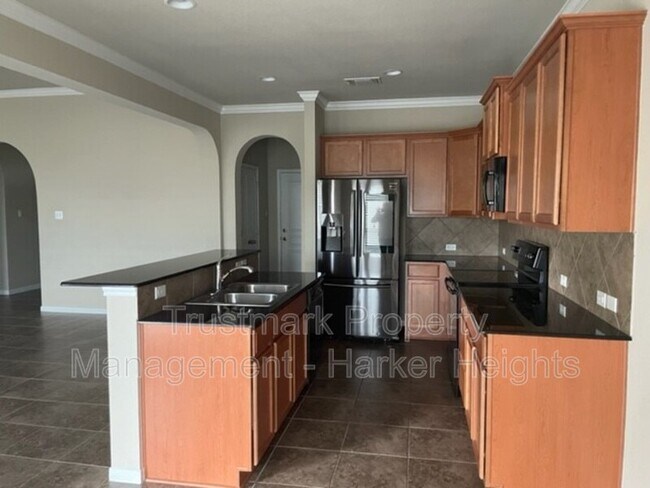 Foto del edificio - 8121 Iron Gate Dr
