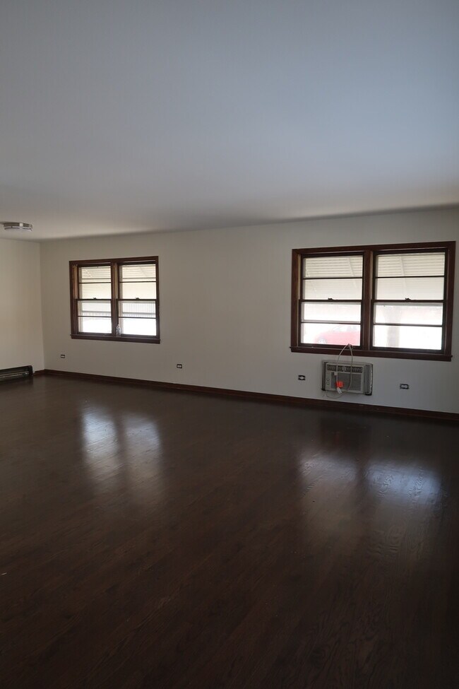 Foto del edificio - 9401 S Kenton Ave