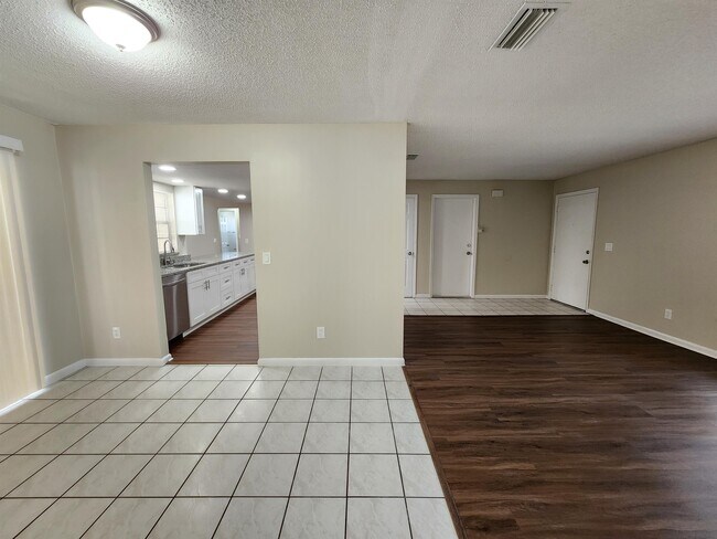 Building Photo - 17531 Brandywine Dr