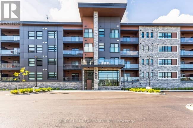 Photo du bâtiment - 120-120 Summersides Blvd
