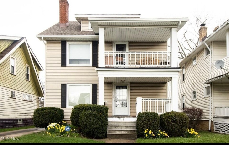 Foto del edificio - 9817 Parkview Ave