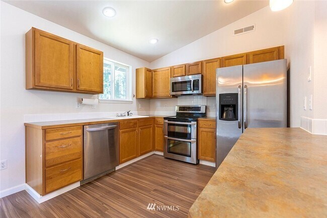 Foto del edificio - Spacious 3-Bedroom Home Near Horseshoe Lake