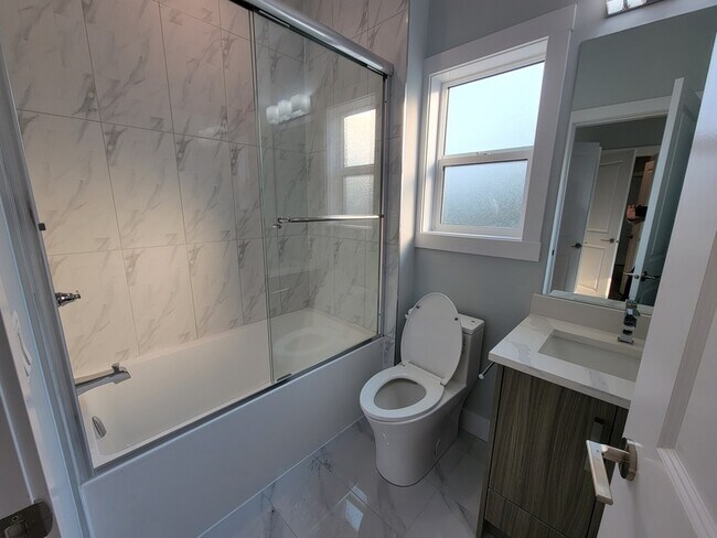 Photo du bâtiment - 816 Glenwood Ave