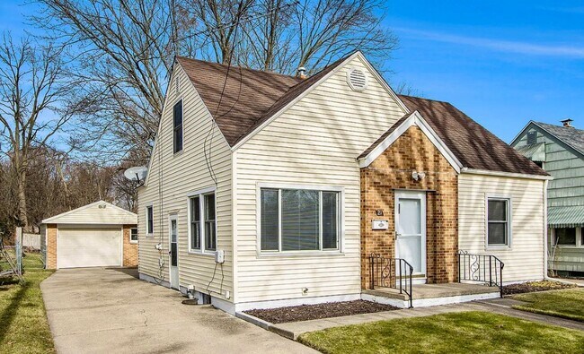Foto del edificio - Three Bedroom Home in Battle Creek!