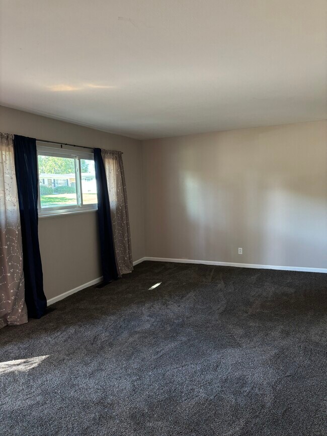 Sala de estar 1a - 1215 Ensenada Dr