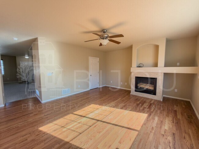 Foto del edificio - Corner Lot Home