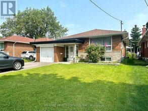 Building Photo - 92 Scarden Ave