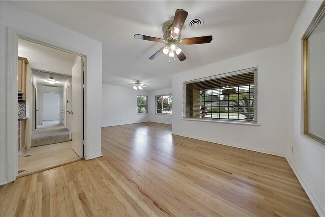 Foto del edificio - 1930 Brimberry St