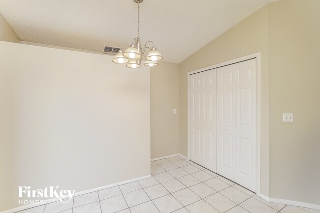 Building Photo - 3753 Willow Wisp Dr N