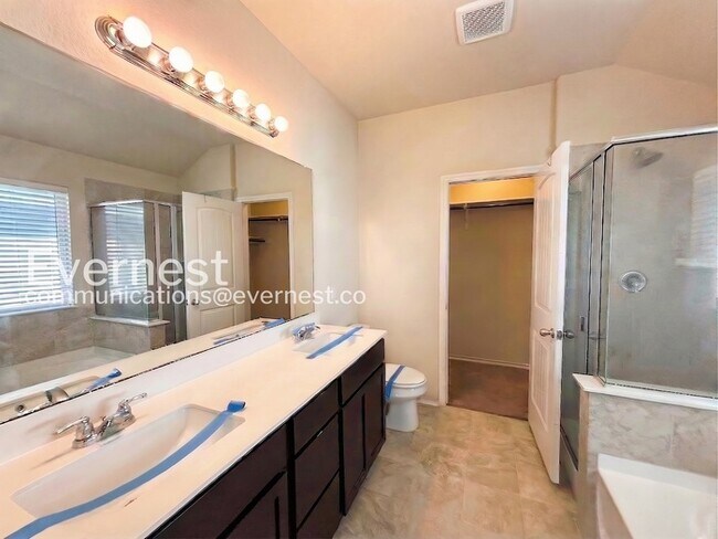 Foto del edificio - 12904 Tinker St