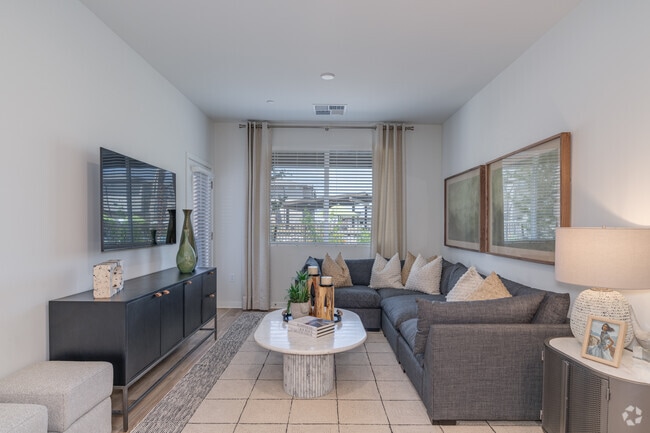 2BR, 2BA - 1,095SF - Living Room - Prose Ascend