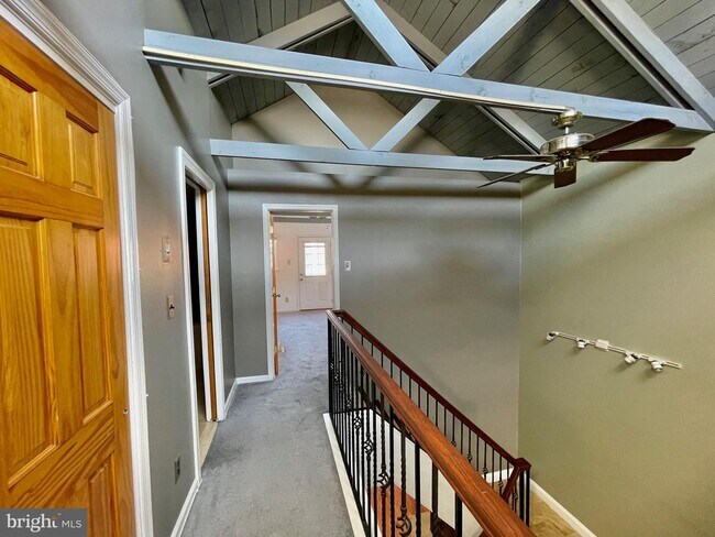 Building Photo - 822 N Ringgold St
