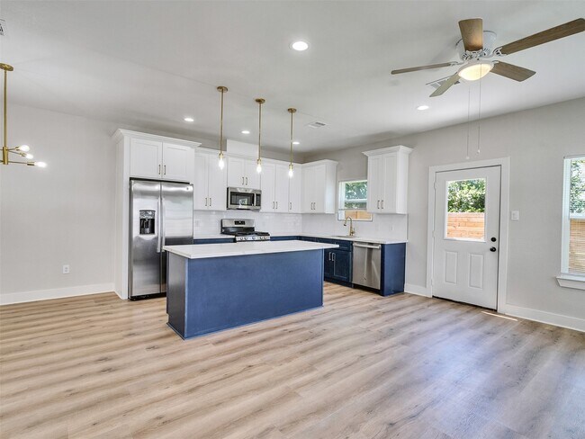 Building Photo - 4713 Talina Way