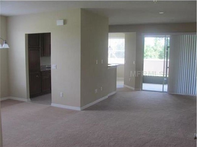 Building Photo - 8309 Bella Vida Cir