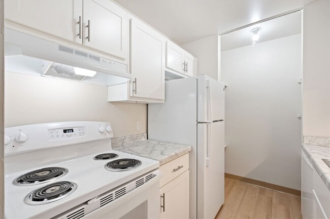 Building Photo - Springdale Apartments