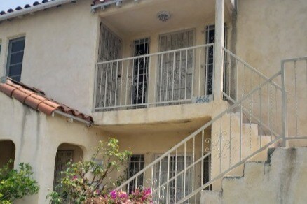 Foto del edificio - 1466 S Crest Dr