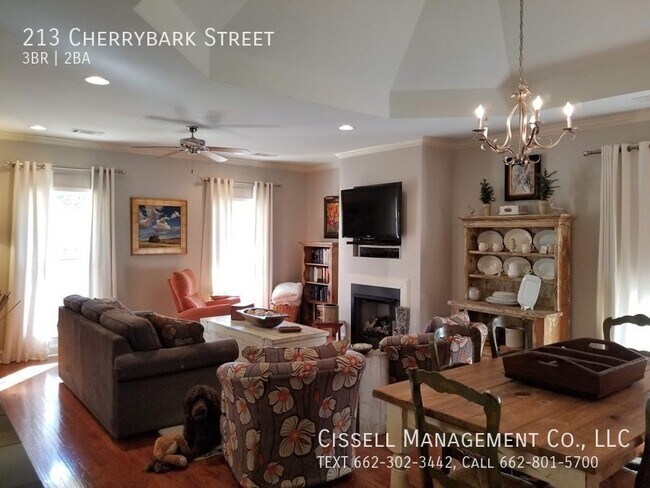 Building Photo - 213 Cherrybark Street