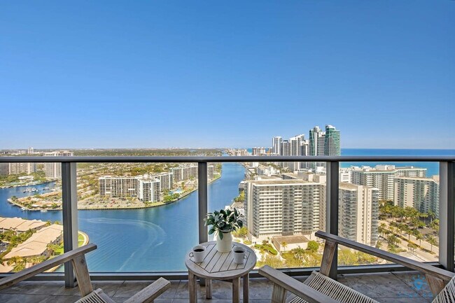Foto del edificio - 4010 S Ocean Dr