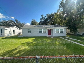 Building Photo - 403 Normandy St