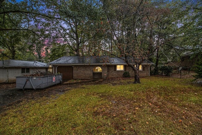 Building Photo - 3 Bedroom 2 Bath House