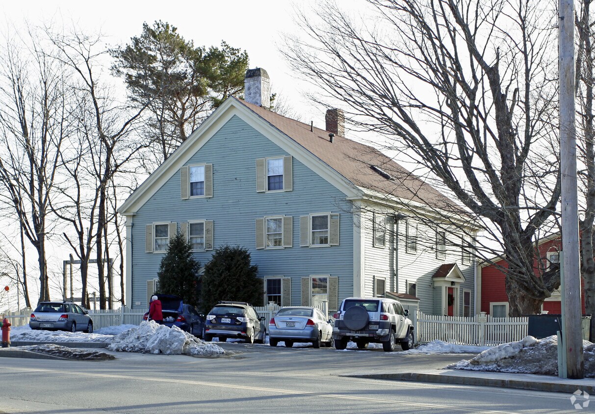 Primary Photo - 73 Main St