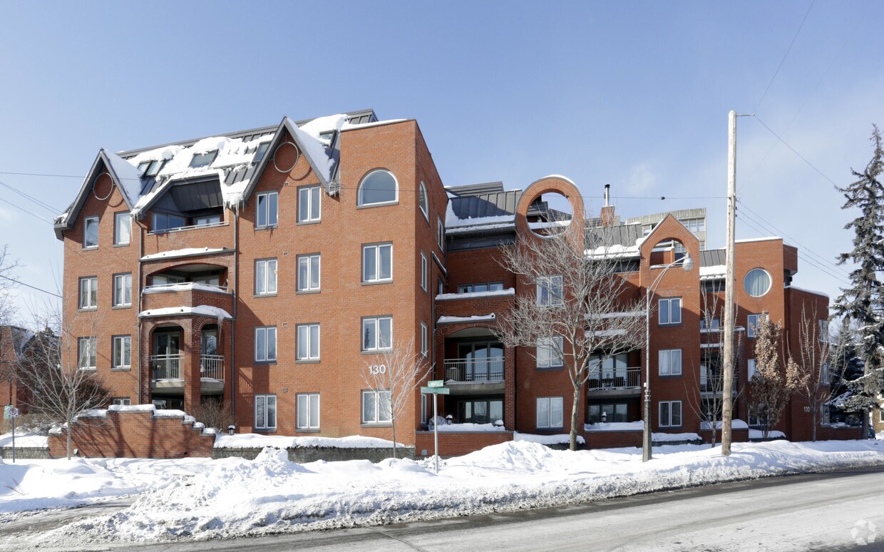 Building Photo - 130 Queen Elizabeth Dr