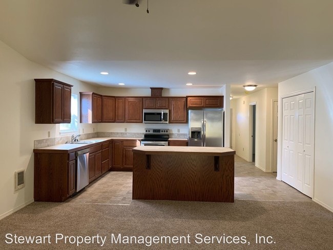 Building Photo - 5866 Marius Dr