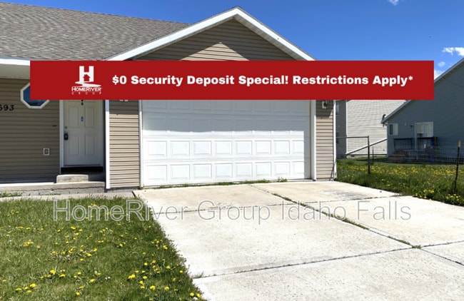 Building Photo - 3693 Deloy Dr