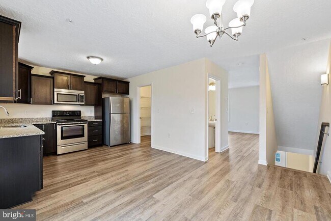 Building Photo - 206 Alfalfa Dr