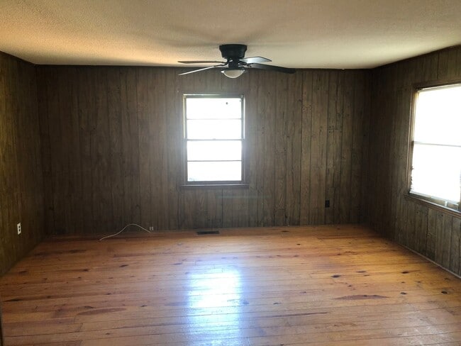 Foto del edificio - Newly remodeled home is located in Lancaster, SC 29720.