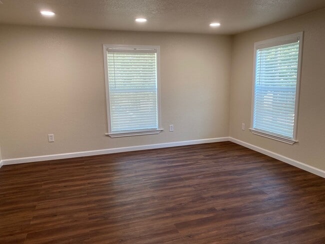 Foto del edificio - 309 Hobson St