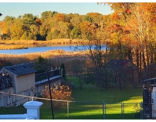 Foto principal - 520 Merrimac St