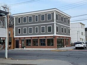 Building Photo - 90 Greenwich Ave