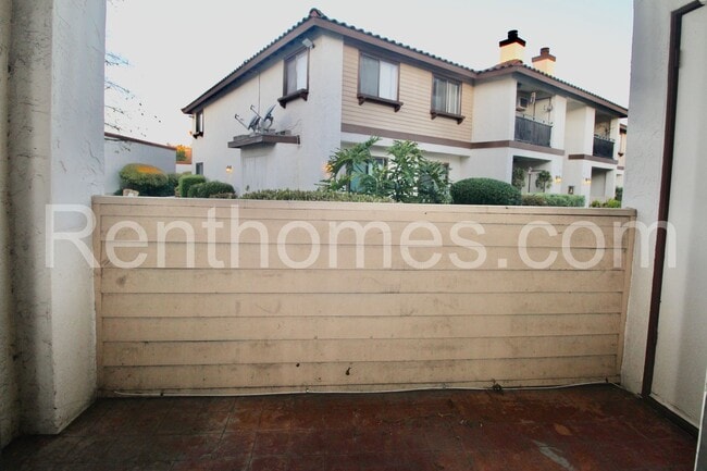Building Photo - El Cajon, 1013-G S. Sunshine Ave, Wood Flo...
