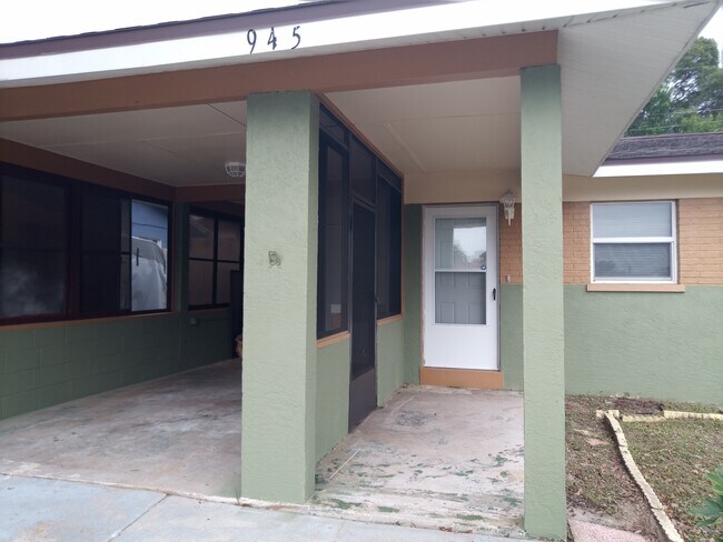 Building Photo - 945 Alford St