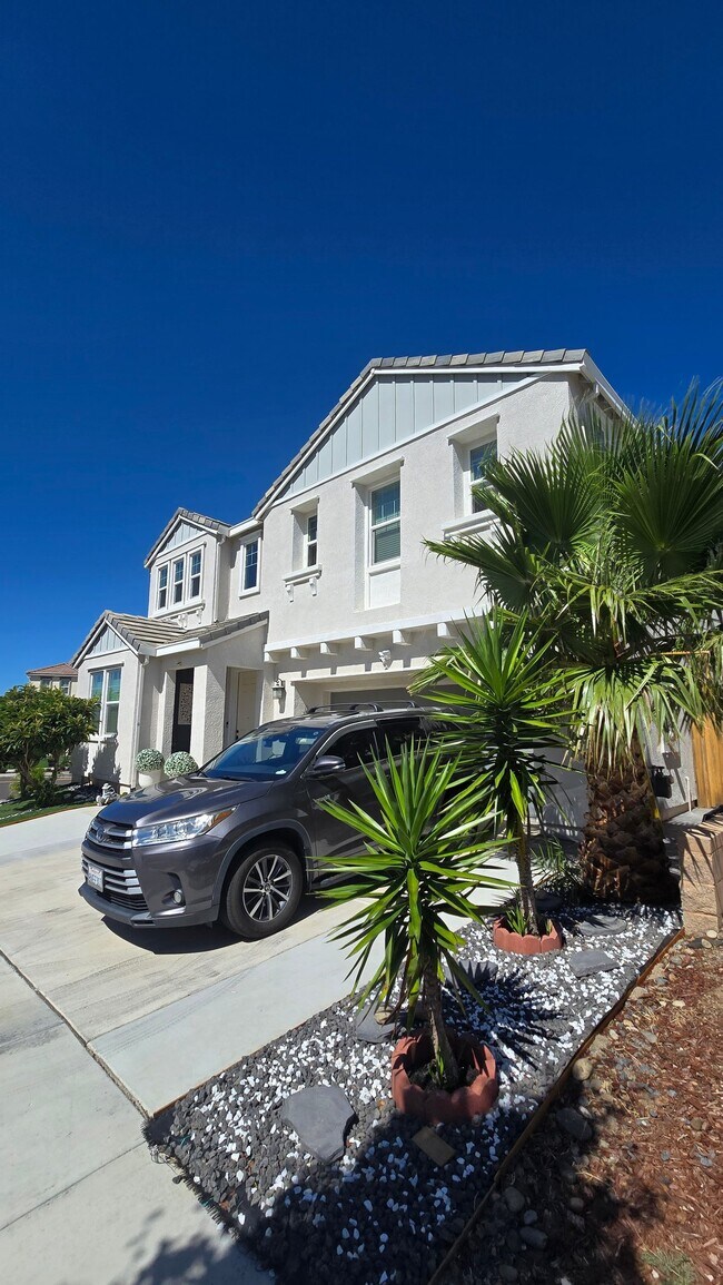 Building Photo - 3159 Tostalinda Dr