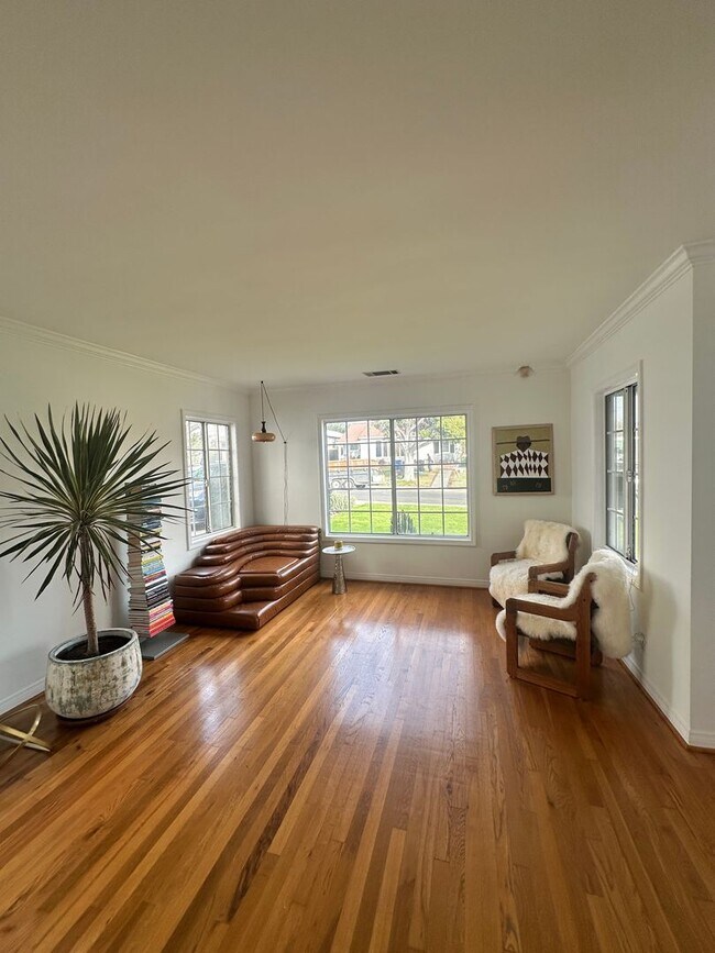 Foto del edificio - Lovely Home in the Kentwood area of Westchester