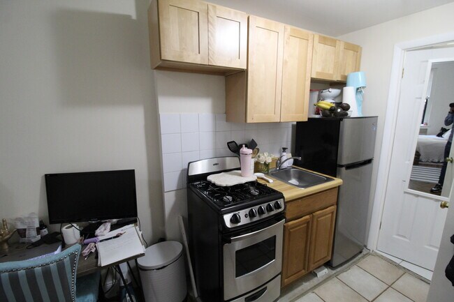 kitchen - 50 W 82nd St
