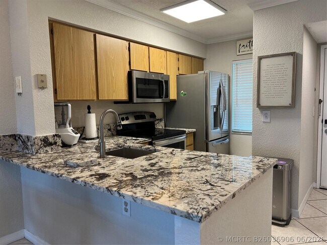 Foto del edificio - 2220 N Cypress Bend Dr