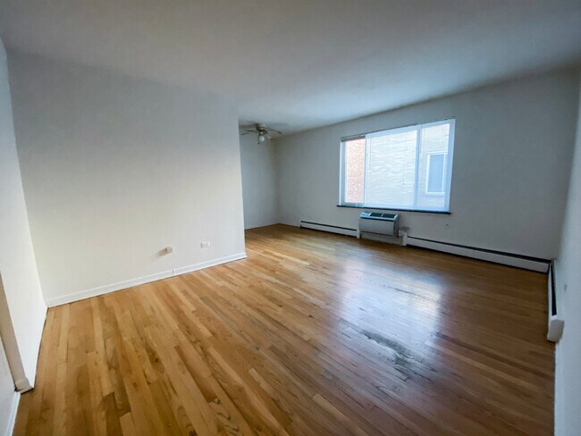 Foto del edificio - 516 W Melrose St