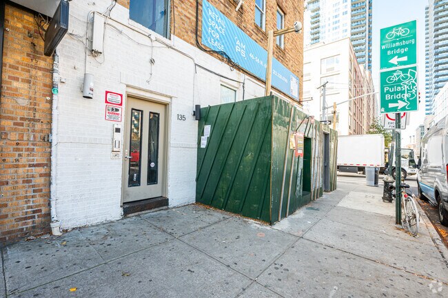 Foto de la entrada - 135 Kent Ave