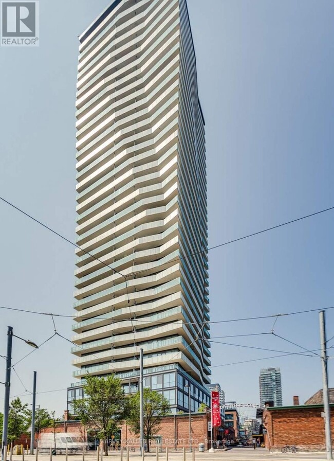 Building Photo - 390-1390 Cherry St
