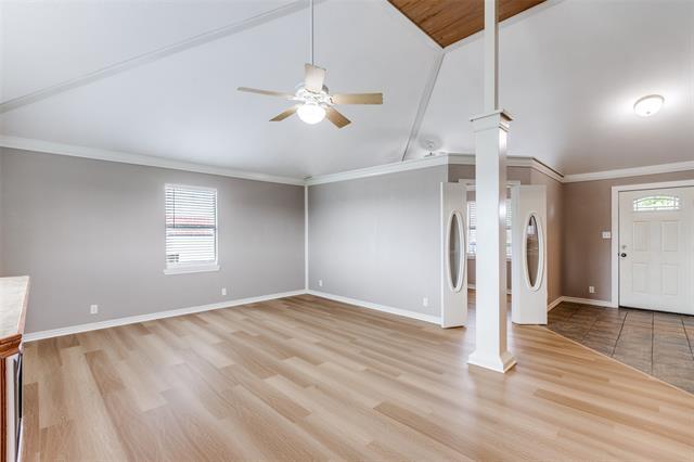 Foto del edificio - 5675 4 Seasons Ln