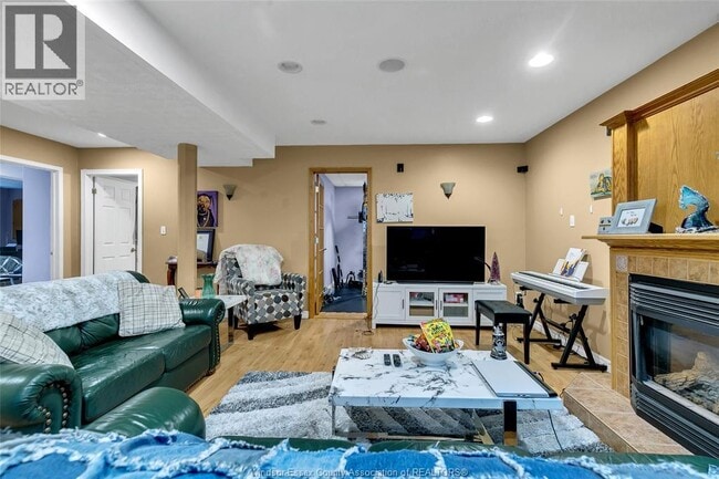 Building Photo - 534 Rodfam Dr