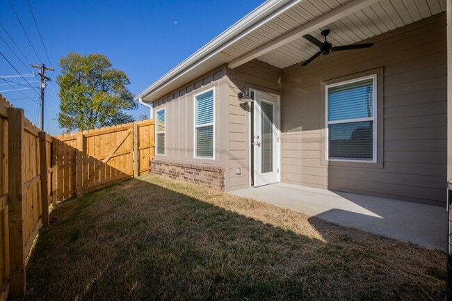 Building Photo - ***276 N. Hunter Street Unit 2***