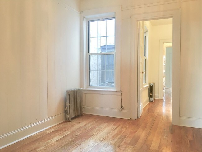 Foto del edificio - 1714 Madison St