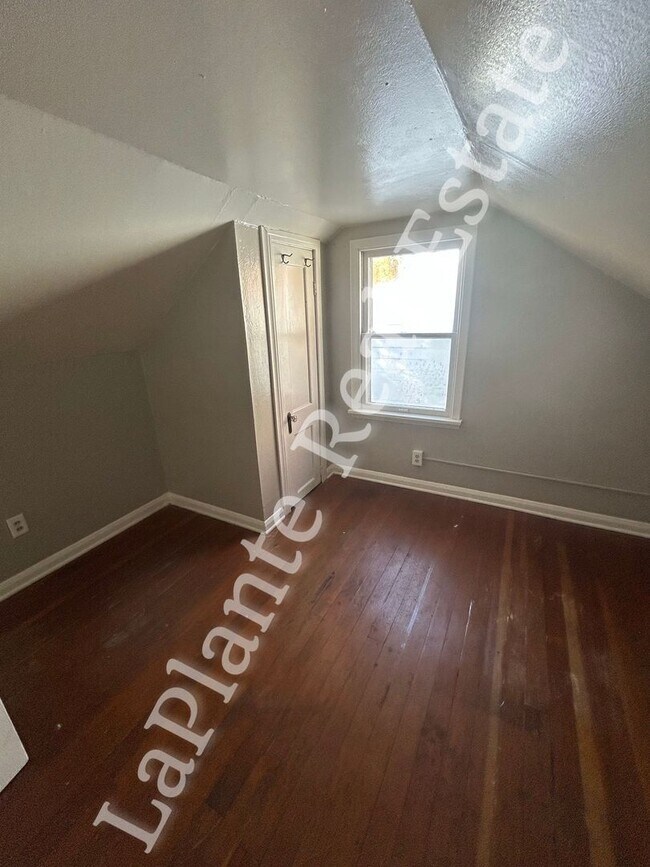 Foto del edificio - Charming 2-Bedroom Home in West Toledo – Updated and Move-In Ready!