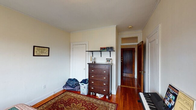 Foto del edificio - 16 Glenville Ave