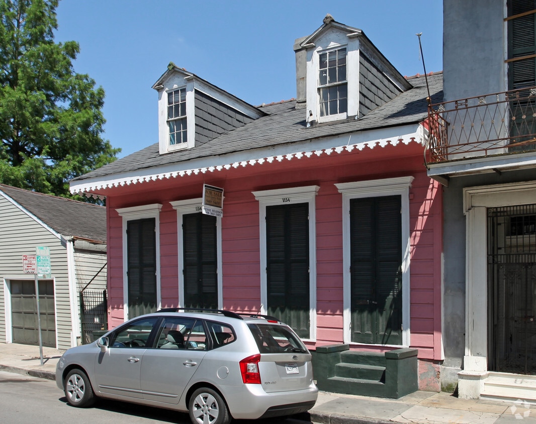 Building Photo - 1134-1136 Bourbon St