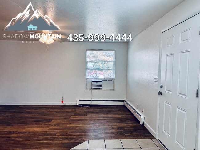 Building Photo - 351 W 550 N